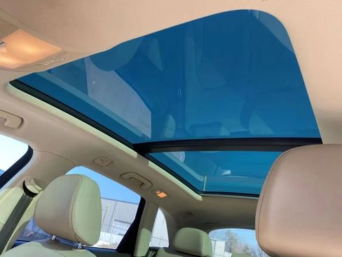 Used 2017 Audi Q5 2.0T Premium Plus w/ Technology Package image 13