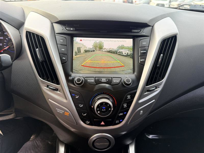 Used 2016 Hyundai Veloster FWD image 26