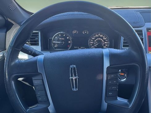 Used 2009 Lincoln MKS AWD image 10