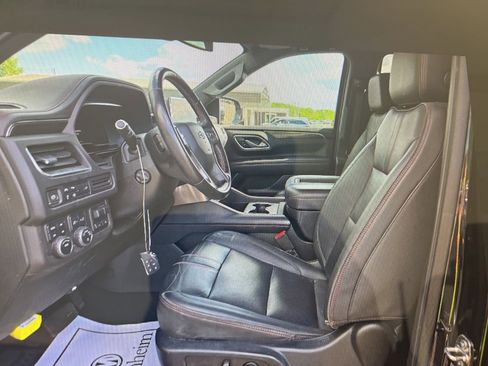 Used 2022 Chevrolet Tahoe RST w/ Luxury Package AWD/4WD image 6