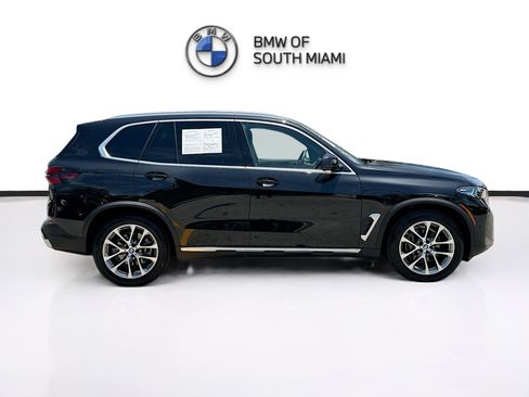 Certified 2025 BMW X5 xDrive40i image 9