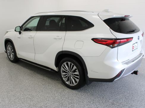 Used 2020 Toyota Highlander Platinum AWD/4WD image 9
