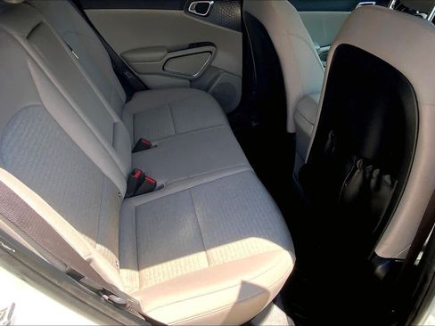 Used 2021 Kia Soul EX FWD image 17