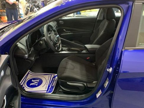 Used 2023 Hyundai Elantra SEL image 8