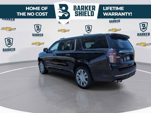 Used 2023 Chevrolet Suburban High Country AWD/4WD image 6