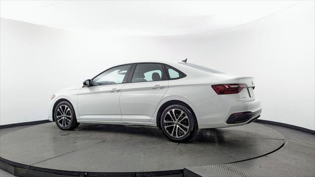 Used 2024 Volkswagen Jetta Sport FWD image 6