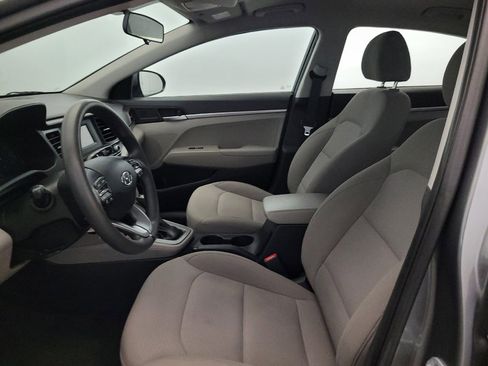 Used 2019 Hyundai Elantra SE FWD image 17