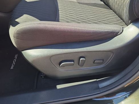 Certified 2020 Nissan Rogue SV image 21