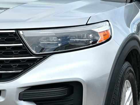 Used 2022 Ford Explorer XLT image 16