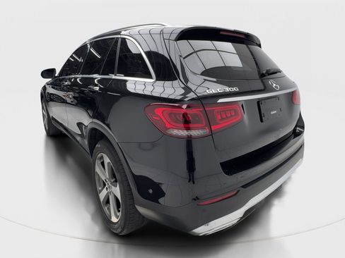 Used 2020 Mercedes-Benz GLC 300 4MATIC w/ Parking Assistance Package image 10