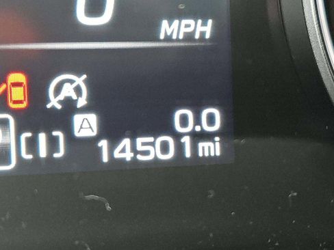 Used 2025 Subaru Crosstrek 2.0i Premium image 24