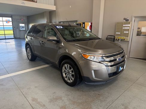 Used 2014 Ford Edge SEL w/ Equipment Group 205A FWD image 2
