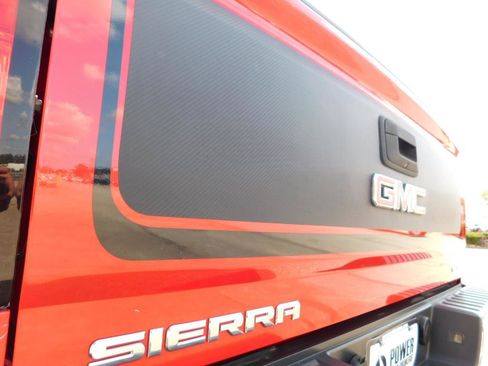 Used 2015 GMC Sierra 1500 SLE w/ Carbon-22 Edition AWD/4WD image 24
