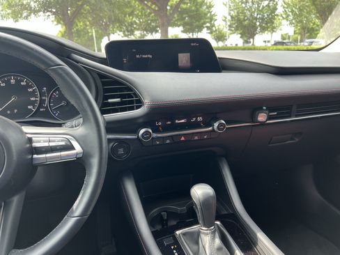 Used 2022 MAZDA MAZDA3 s FWD image 32