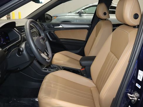 Used 2022 Volkswagen Tiguan SE image 7