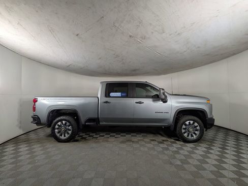 Used 2024 Chevrolet Silverado 2500 Custom w/ Custom Convenience Package image 7