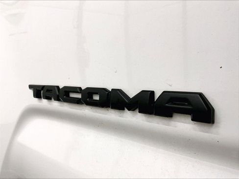 Used 2023 Toyota Tacoma TRD Off-Road AWD/4WD image 13