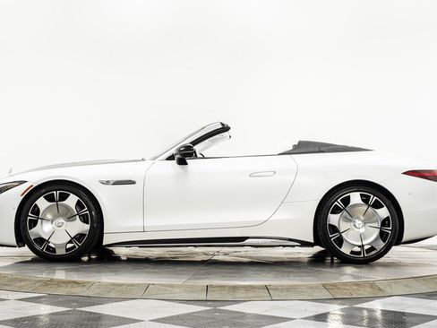 Used 2026 Mercedes-Benz Maybach SL 680 image 6