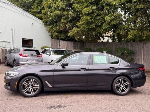 Used 2023 BMW 530i xDrive w/ Premium Package AWD/4WD image 3