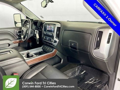 Used 2017 GMC Sierra 2500 SLT w/ Suspension Package, Off-Road AWD/4WD image 29