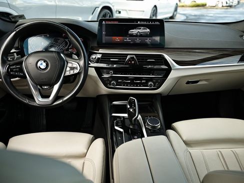 Used 2023 BMW 530i xDrive w/ Convenience Package image 26