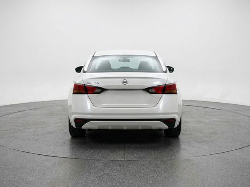 Used 2025 Nissan Altima 2.5 SV image 7