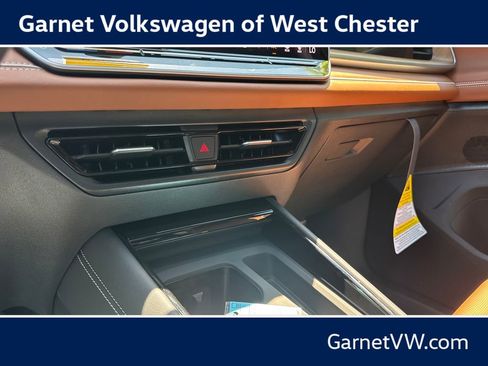 New 2026 Volkswagen Tiguan SEL R-Line AWD/4WD image 16