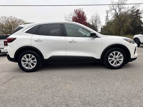 Used 2023 Ford Escape Active image 5