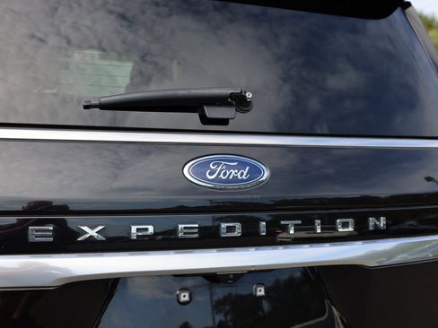 Certified 2022 Ford Expedition Platinum image 35