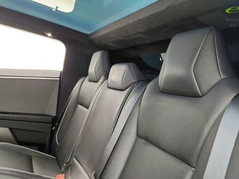 Used 2024 Tesla Cybertruck AWD Crew Cab image 27