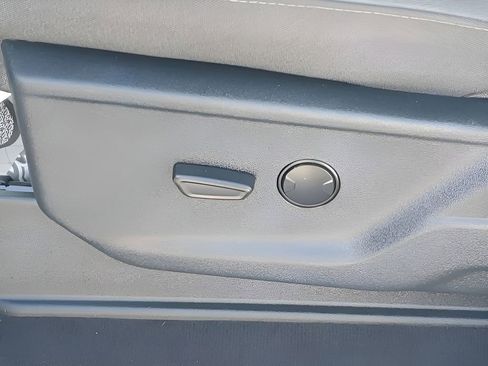 Used 2025 Ford F250 XLT image 25