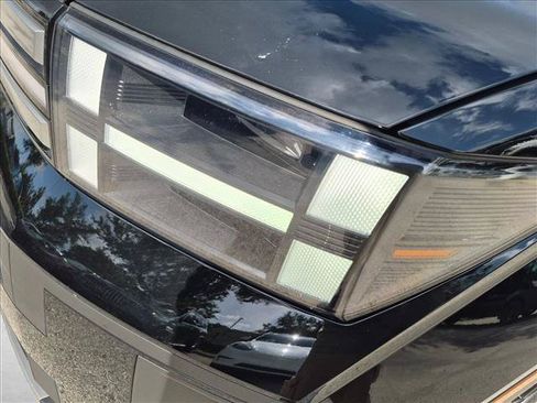 Used 2025 Hyundai Santa Fe SEL FWD image 9