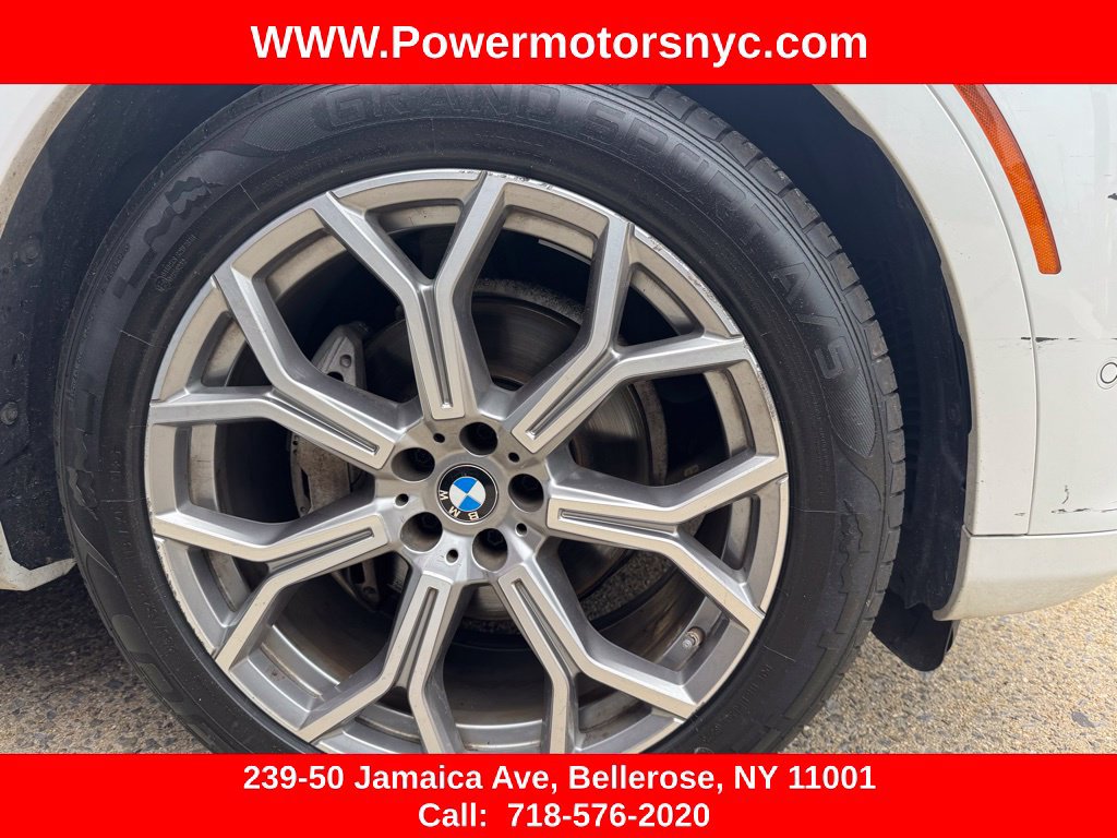 Used 2022 BMW X7 xDrive40i w/ Premium Package AWD/4WD image 17