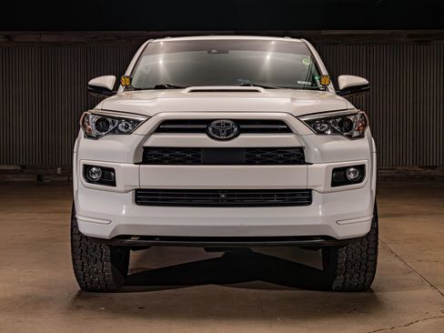 Used 2022 Toyota 4Runner TRD Sport w/ Technology Package AWD/4WD image 2
