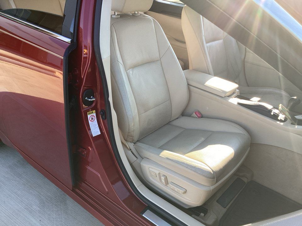 Used 2014 Lexus ES 350 w/ Luxury Package FWD image 32