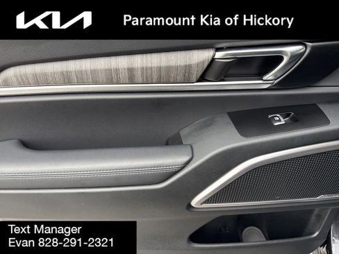 Used 2025 Kia Telluride EX FWD image 17