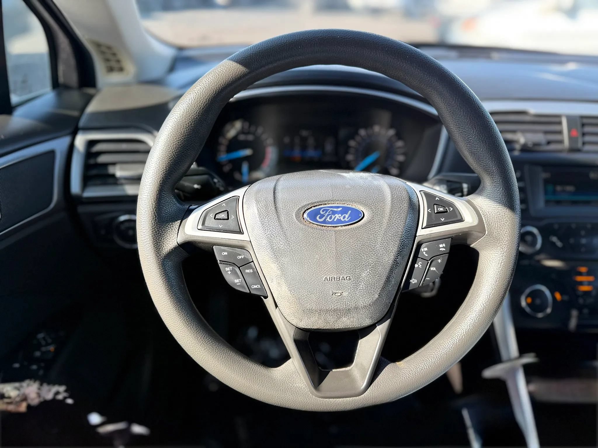 Used 2016 Ford Fusion SE FWD image 19
