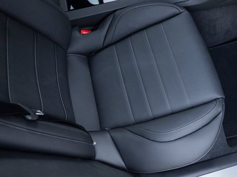 Certified 2025 Porsche Panamera 4 AWD/4WD image 40