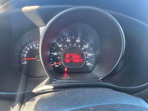 Used 2016 Kia Soul Base w/ Convenience Package image 22