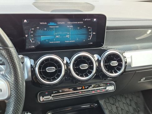 Used 2020 Mercedes-Benz GLB 250 4MATIC image 17