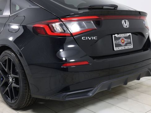 Used 2023 Honda Civic Sport image 25