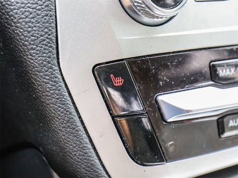 Used 2022 Ford Explorer XLT image 28