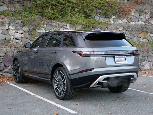 Used 2018 Land Rover Range Rover Velar R-Dynamic HSE image 7