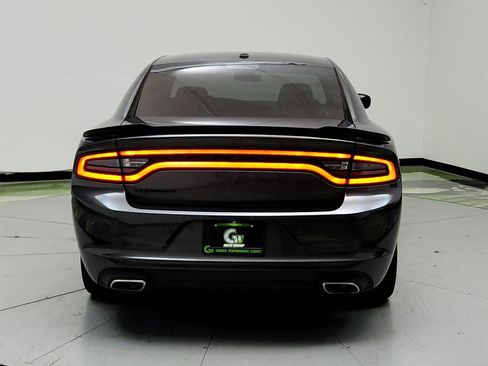 Used 2022 Dodge Charger SXT w/ Blacktop Package RWD image 6