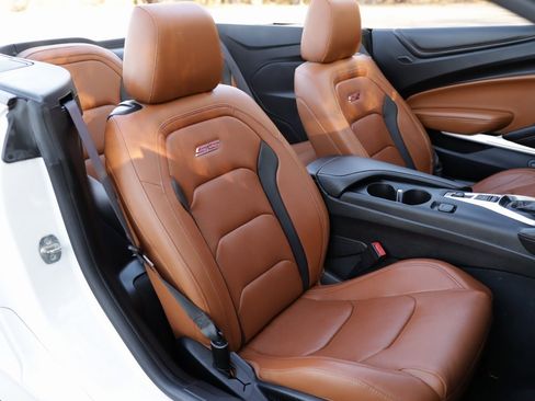 Used 2020 Chevrolet Camaro SS image 37