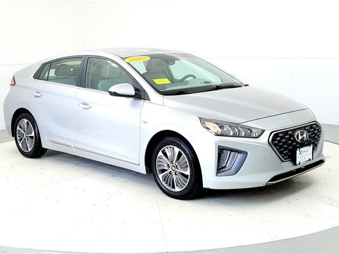 Used 2020 Hyundai Ioniq SEL image 7