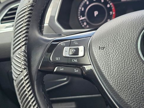 Used 2018 Volkswagen Tiguan SEL Premium w/ 3rd Row Seat Package AWD/4WD image 26