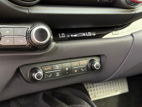 Used 2019 Ferrari 812 Superfast RWD image 37