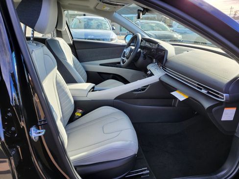 New 2026 Hyundai Elantra Limited w/ Cargo Package FWD image 11