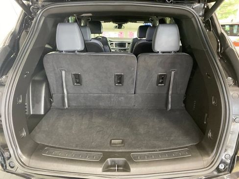 Certified 2023 Buick Enclave Essence w/ Sport Touring Edition AWD/4WD image 13